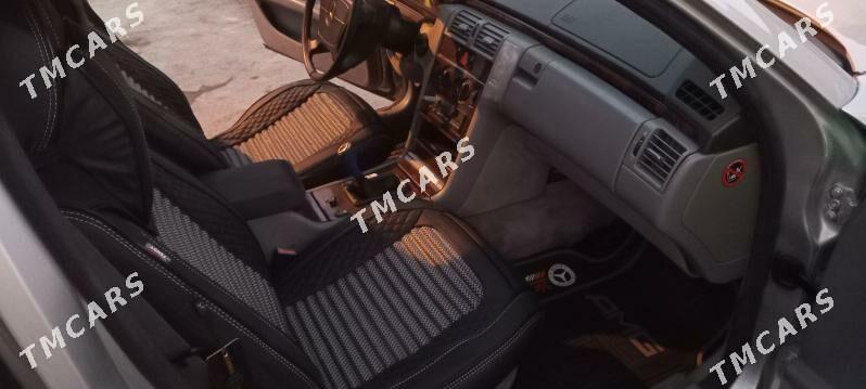 Mercedes-Benz E320 2000 - 85 000 TMT - Туркменабат - img 4
