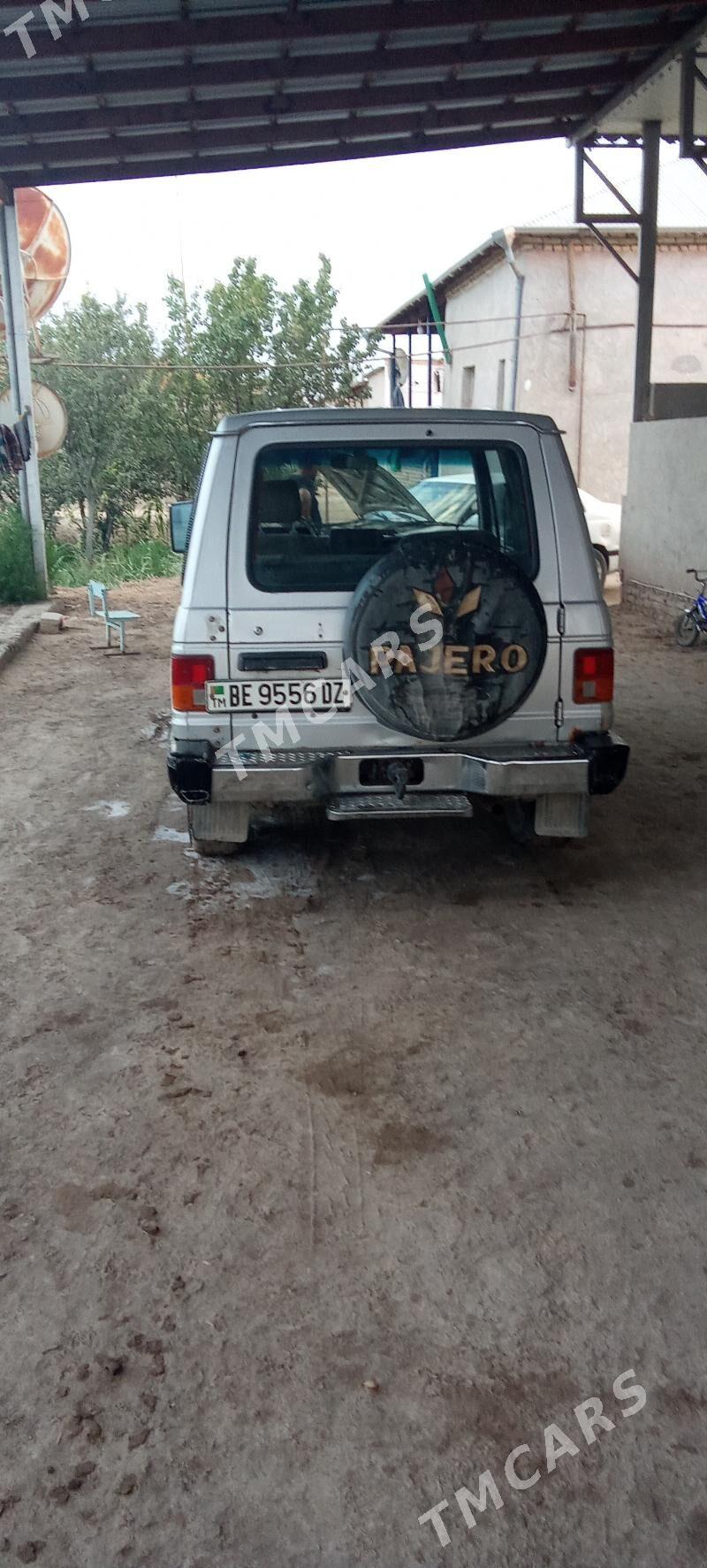 Mitsubishi Pajero 1988 - 50 000 TMT - Gurbansoltan Eje - img 4