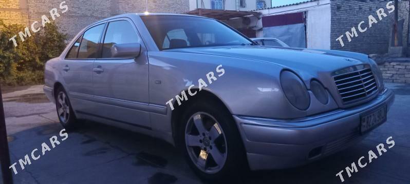 Mercedes-Benz E320 2000 - 85 000 TMT - Туркменабат - img 5