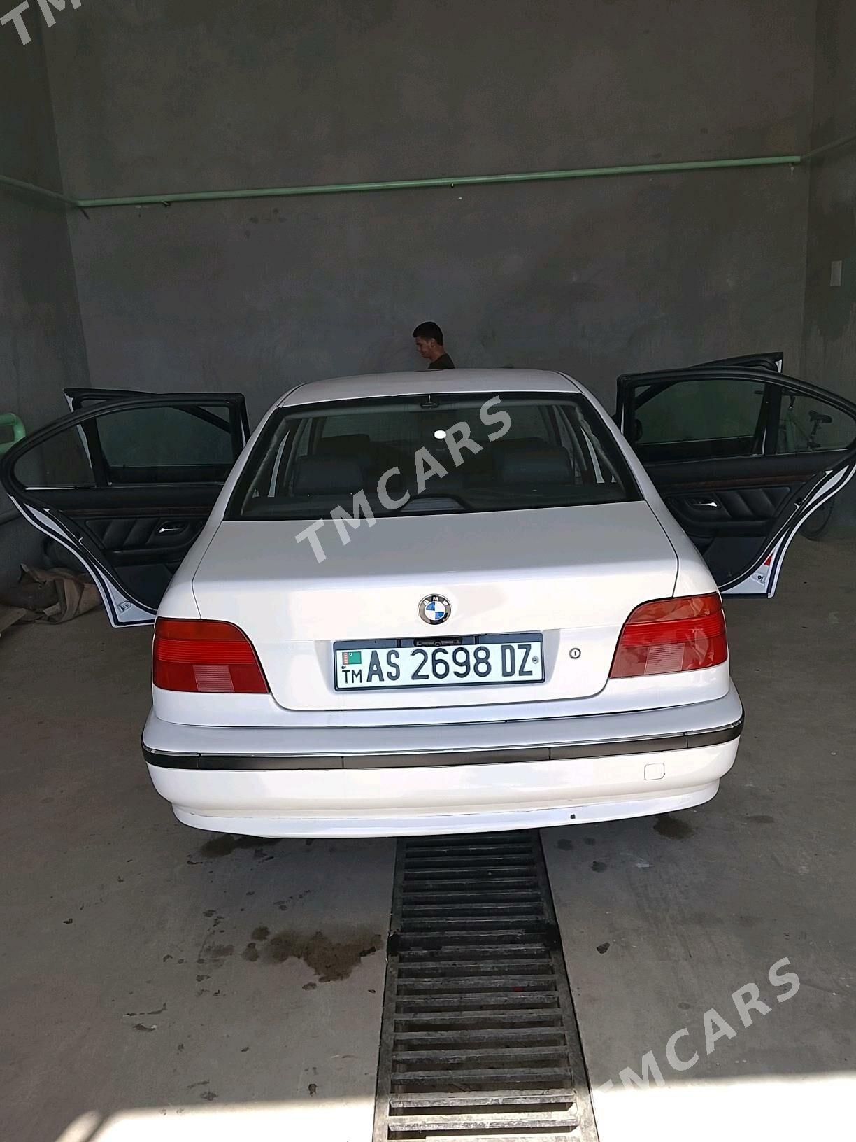 BMW 525 2000 - 88 000 TMT - Boldumsaz - img 3