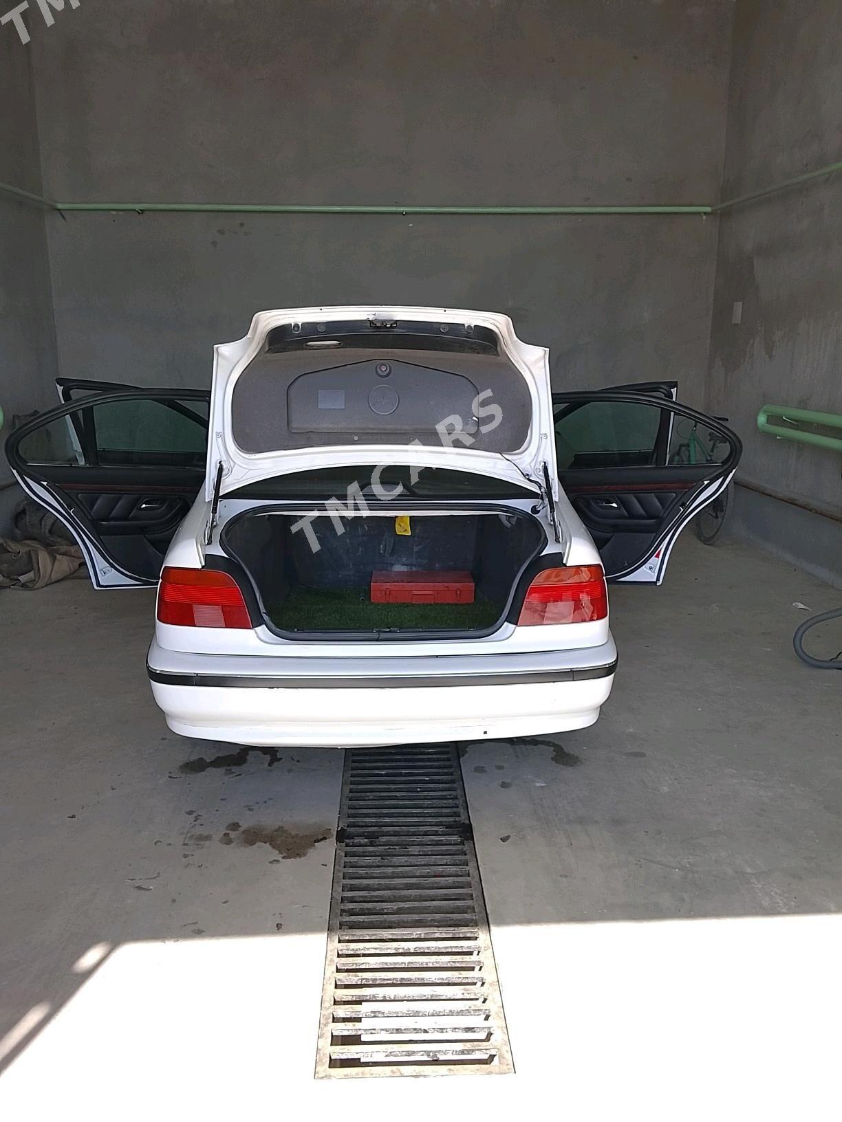 BMW 525 2000 - 88 000 TMT - Boldumsaz - img 4