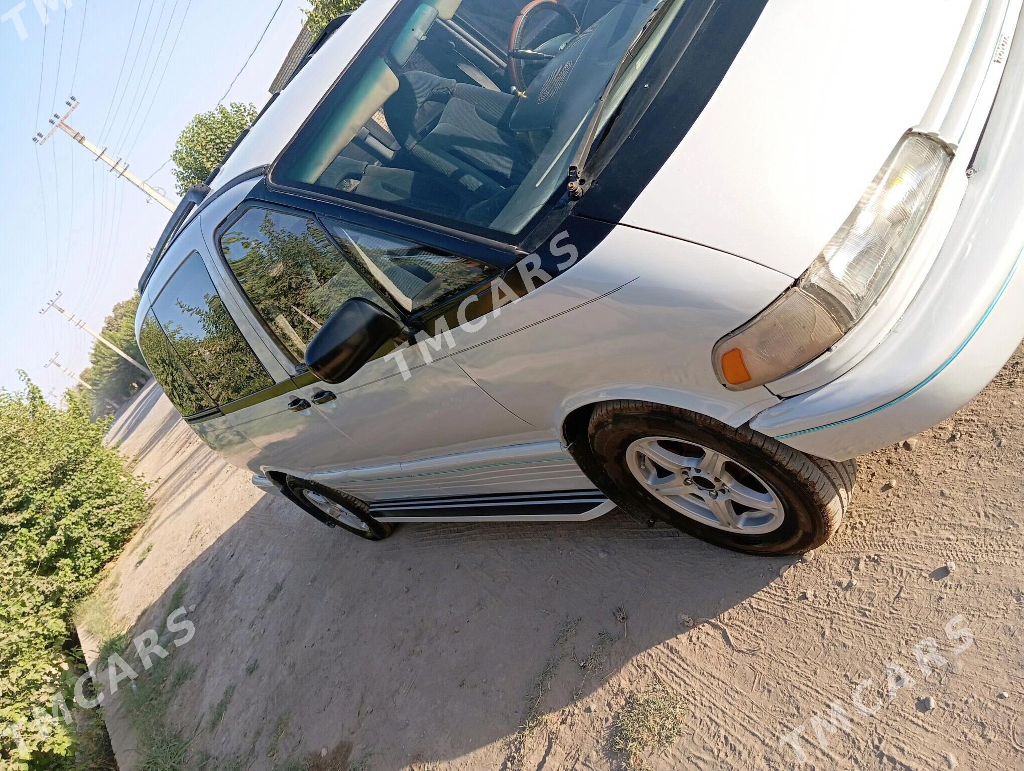 Toyota Previa 1991 - 90 000 TMT - Halaç - img 4