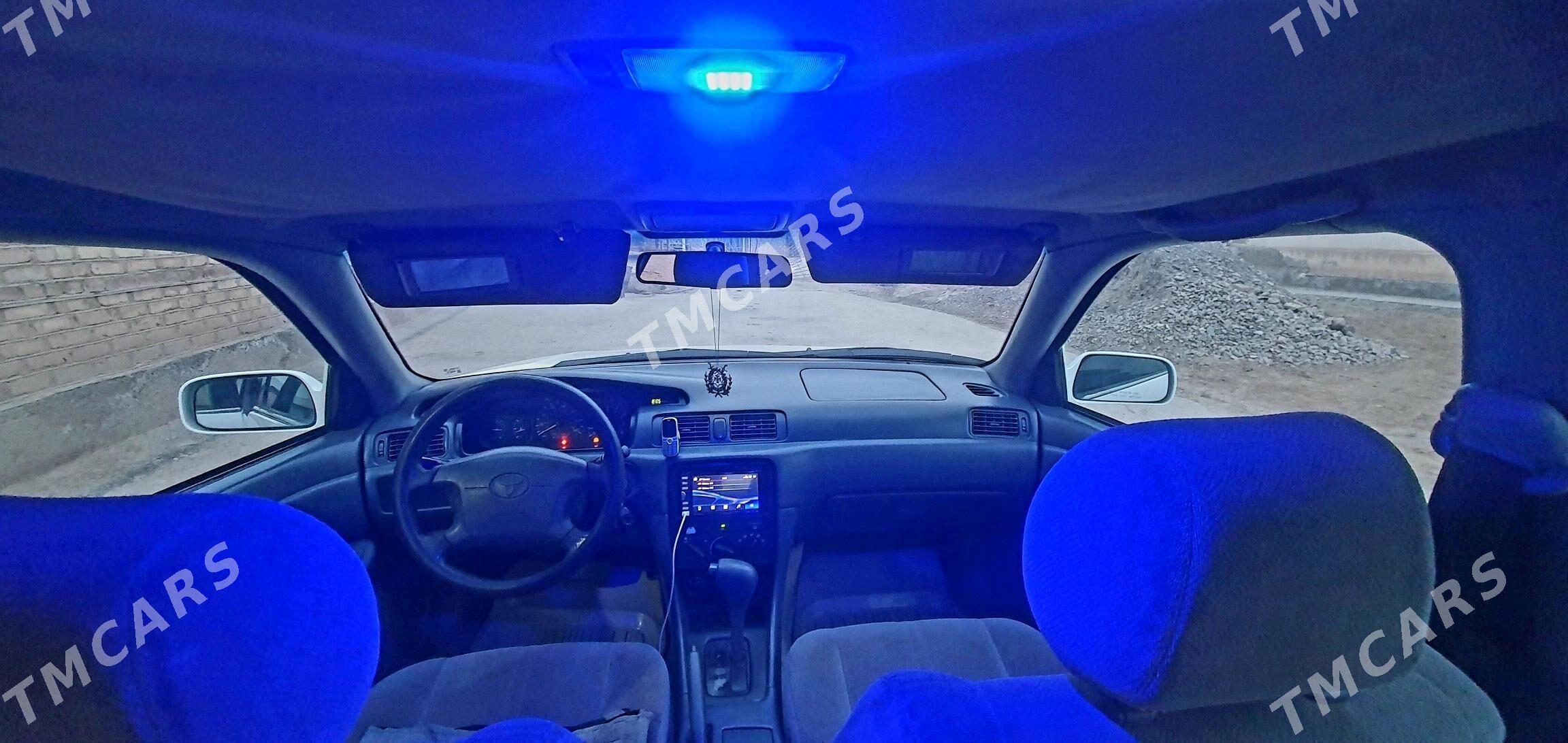 Toyota Camry 2001 - 115 000 TMT - Теджен - img 6