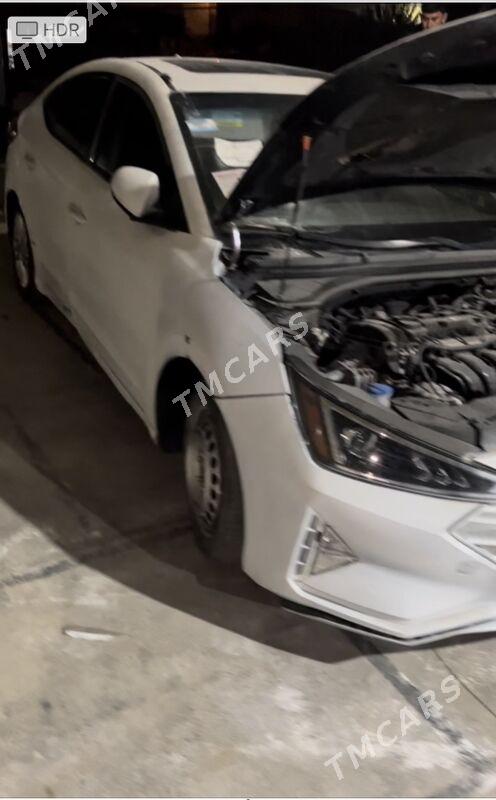 Hyundai Elantra 2019 - 210 000 TMT - Baýramaly - img 9