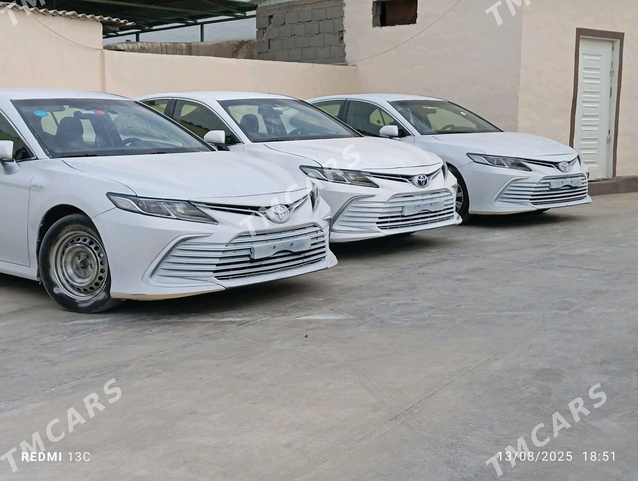 Toyota Camry 2020 - 220 000 TMT - Бузмеин - img 4