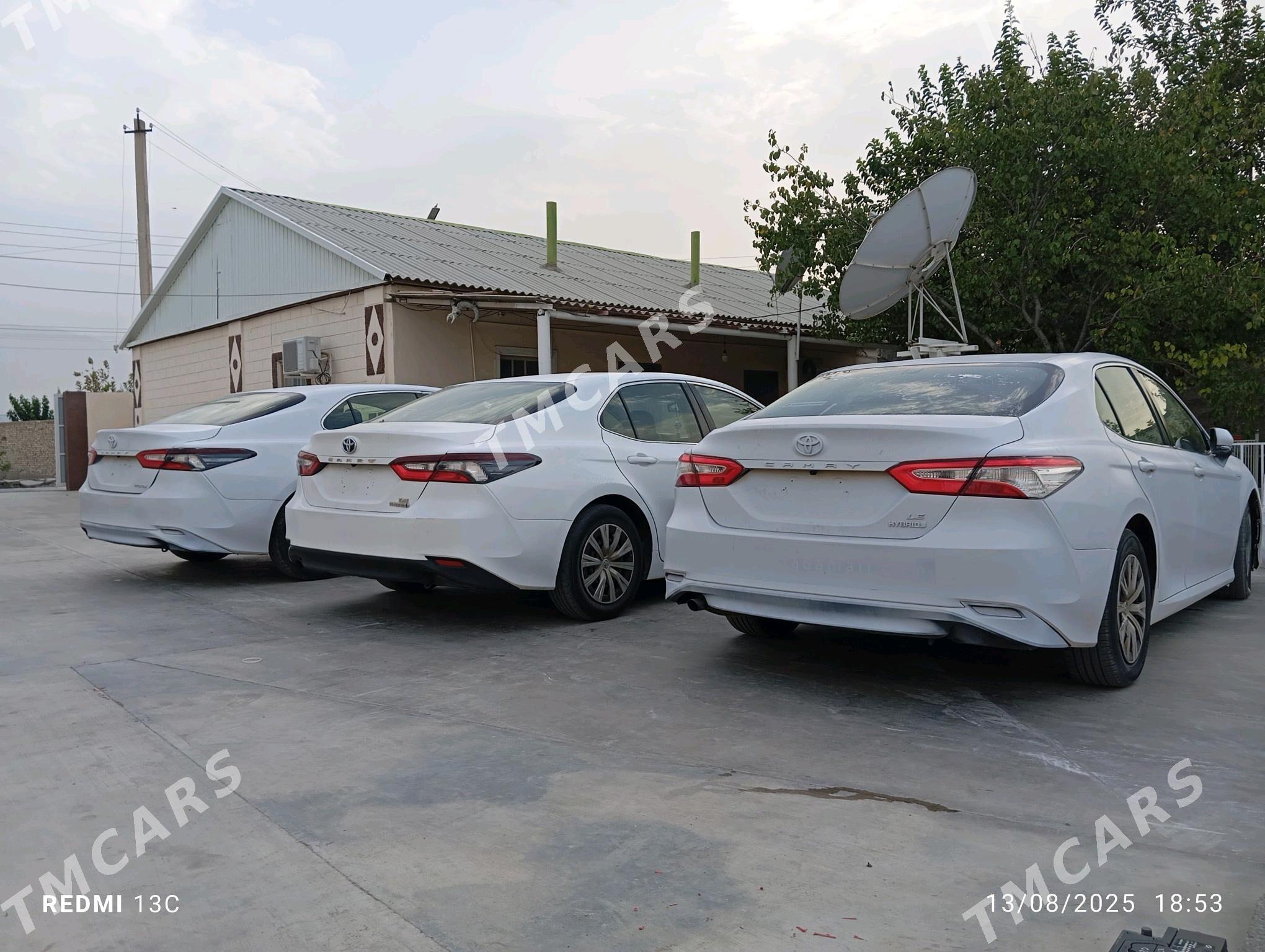 Toyota Camry 2020 - 220 000 TMT - Бузмеин - img 5