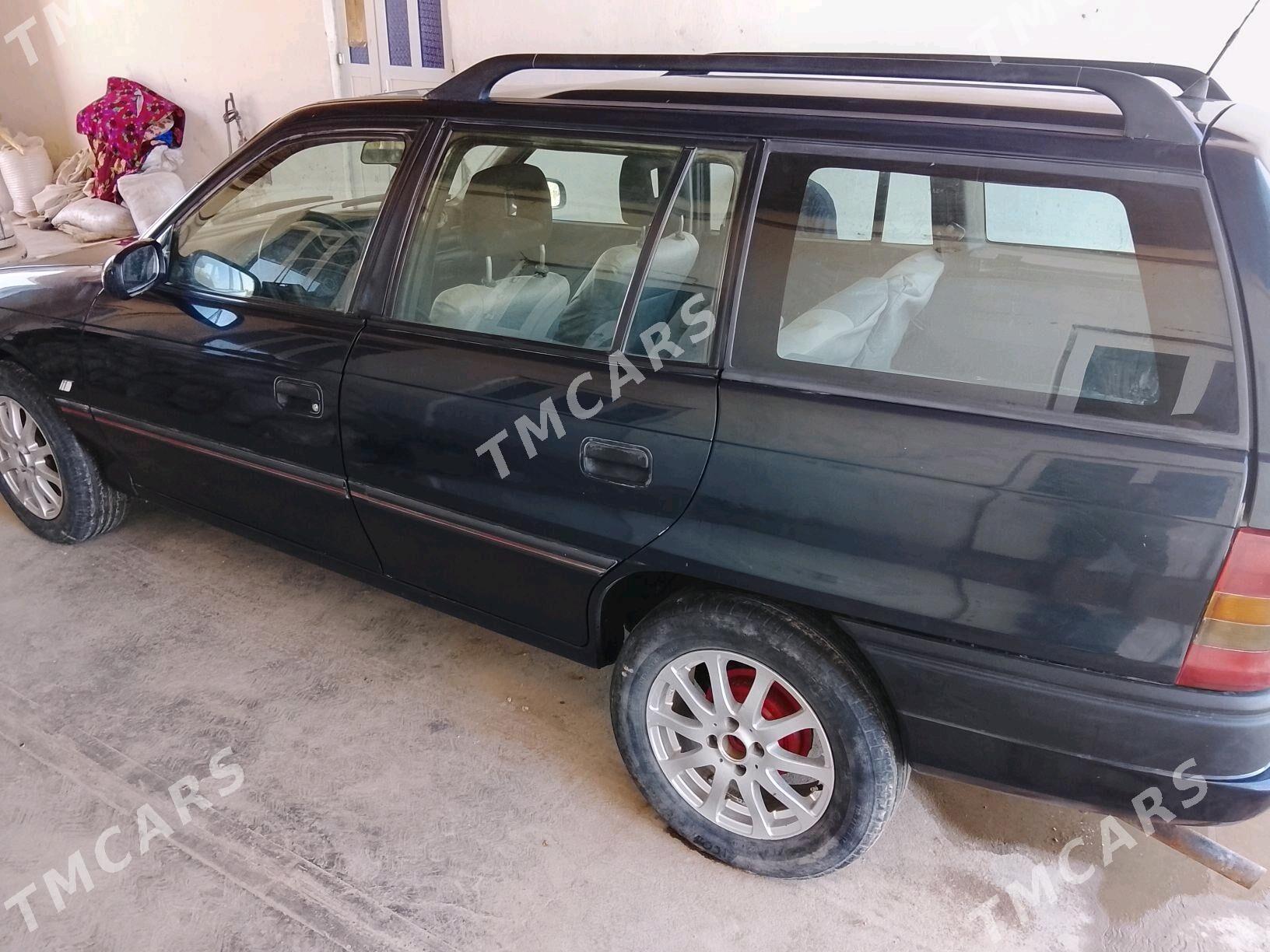 Opel Astra 1993 - 32 000 TMT - Farap - img 3