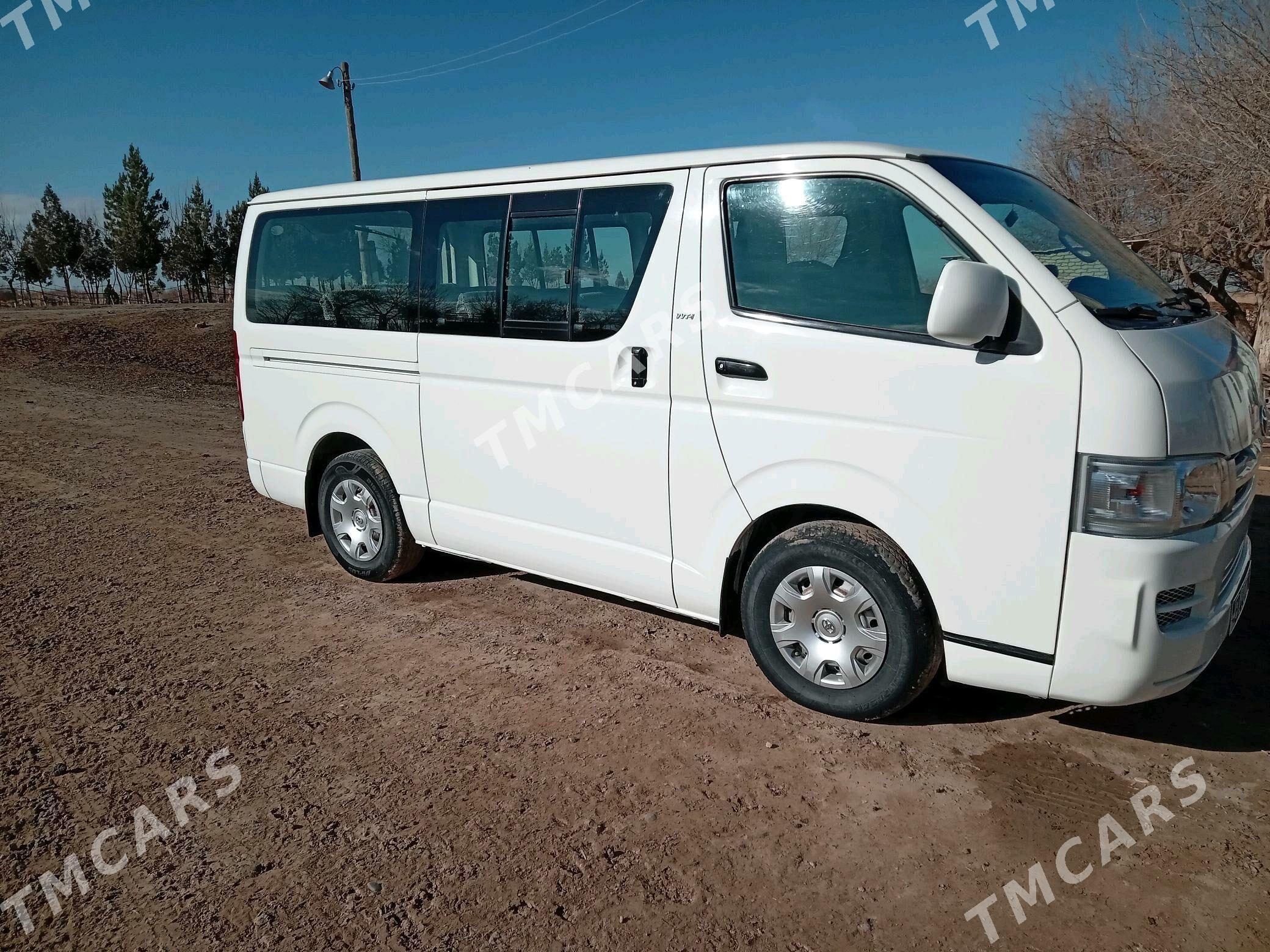 Toyota Hiace 2006 - 220 000 TMT - Garagum etraby - img 3