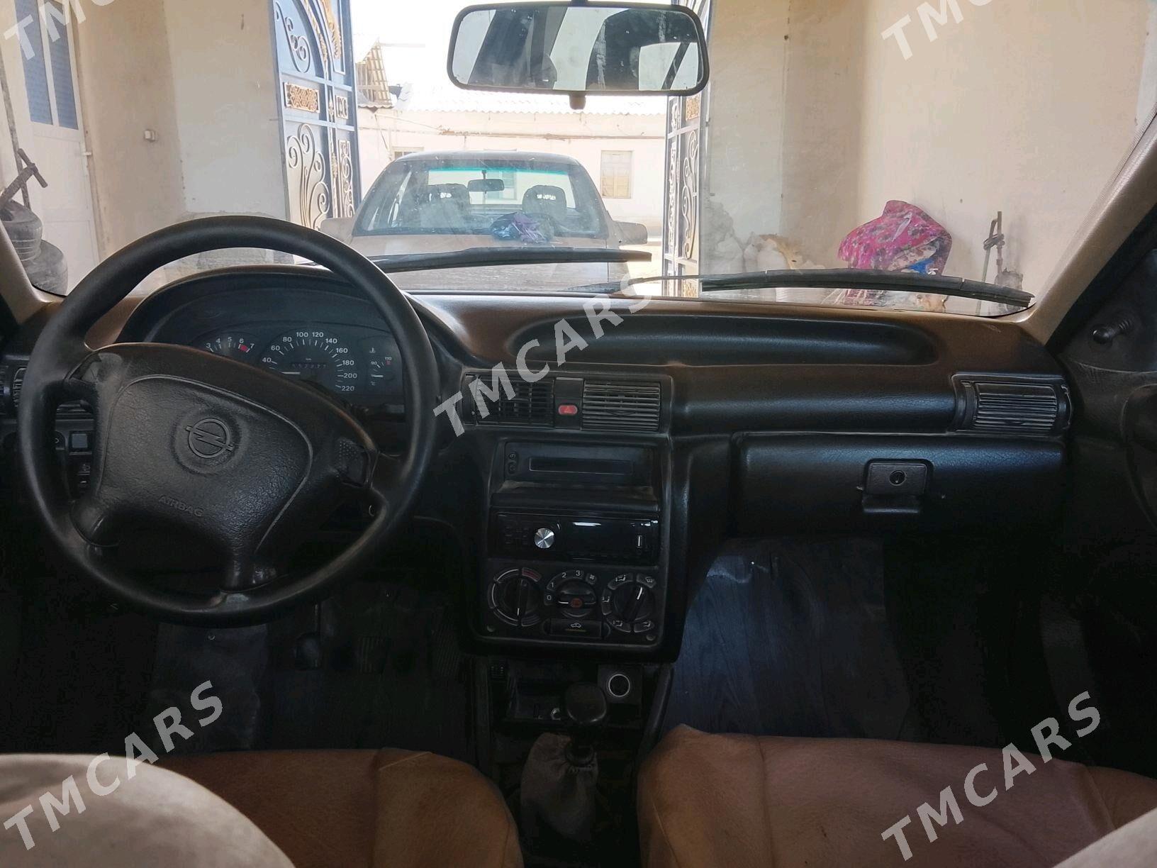 Opel Astra 1993 - 32 000 TMT - Farap - img 5