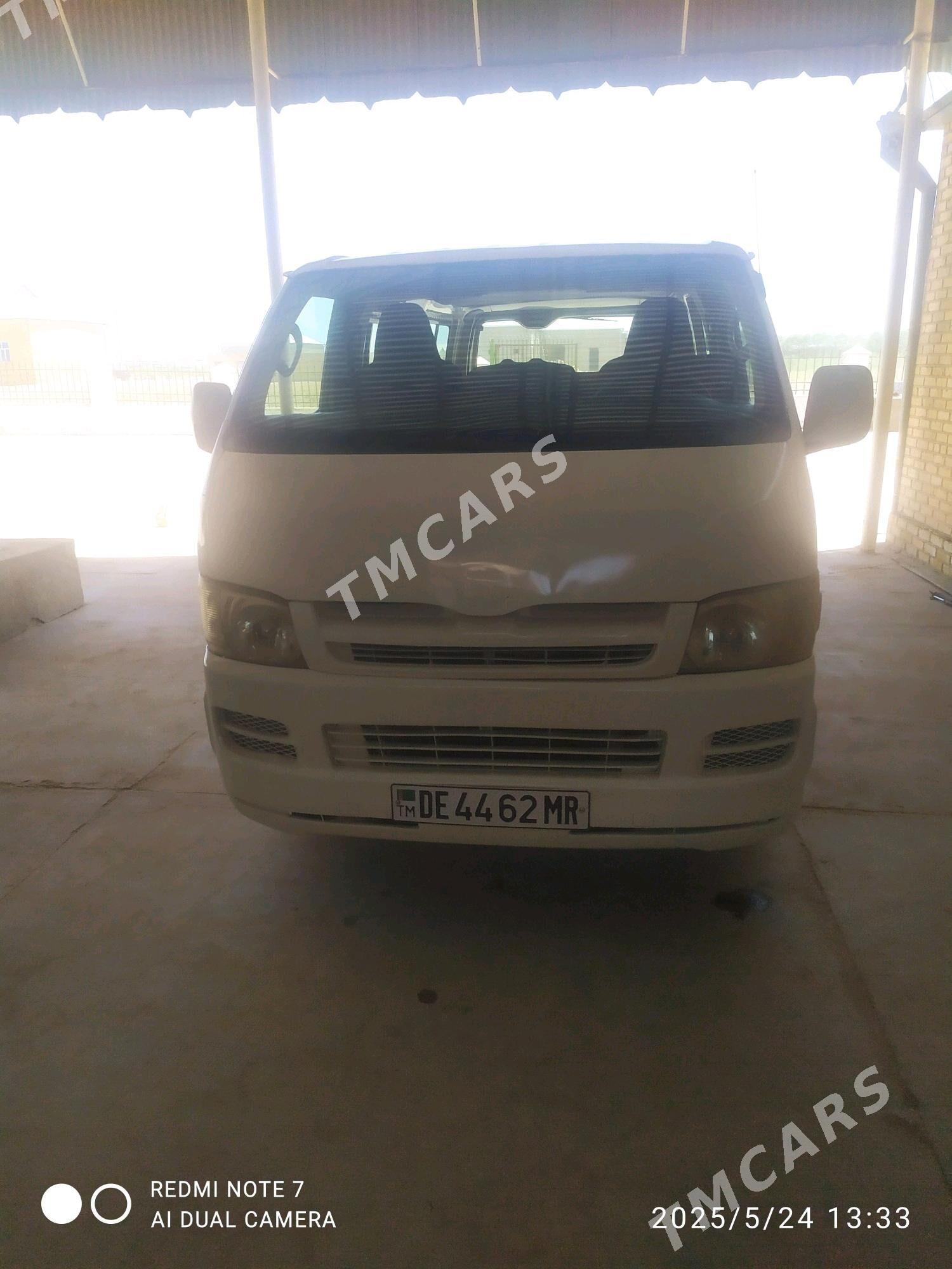 Toyota Hiace 2006 - 200 000 TMT - Murgap - img 6