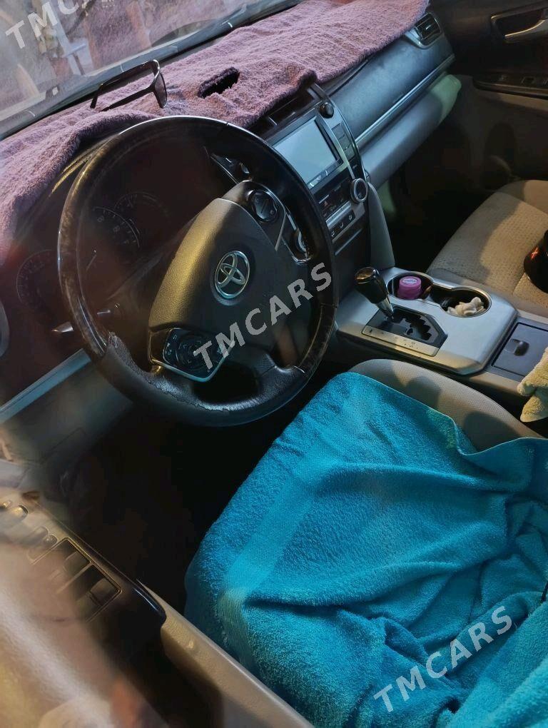 Toyota Camry 2013 - 220 000 TMT - Garadamak Şor - img 2