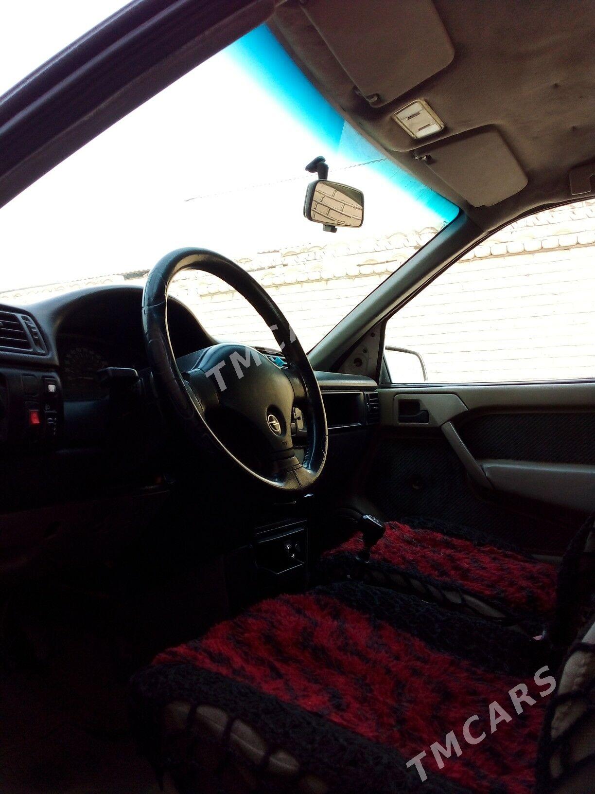 Opel Vectra 1990 - 22 000 TMT - Mary - img 2