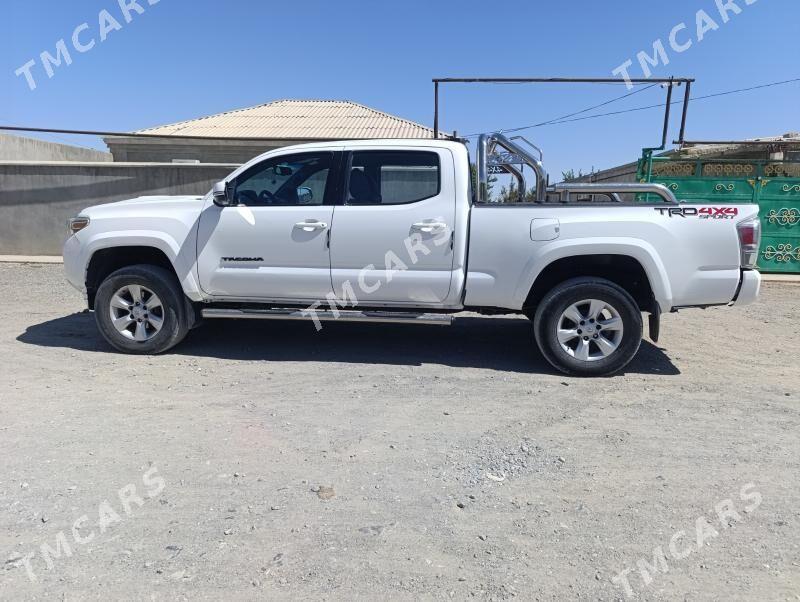 Toyota Tacoma 2017 - 420 000 TMT - Бахарден - img 3