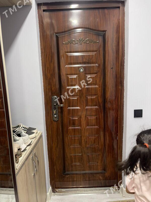 Daşky gapy - Мир 2 - img 4
