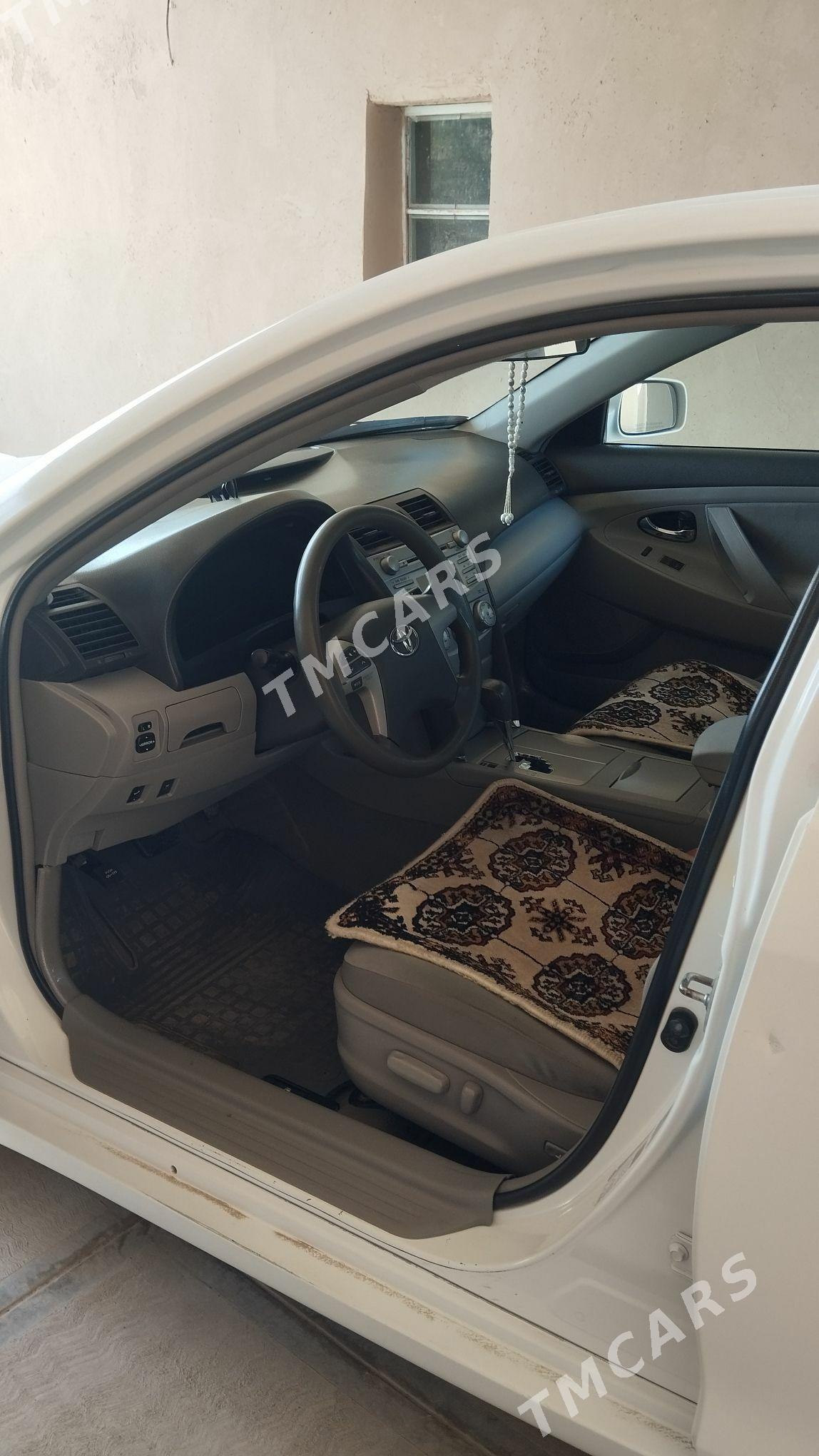 Toyota Camry 2011 - 200 000 TMT - Köneürgenç - img 5