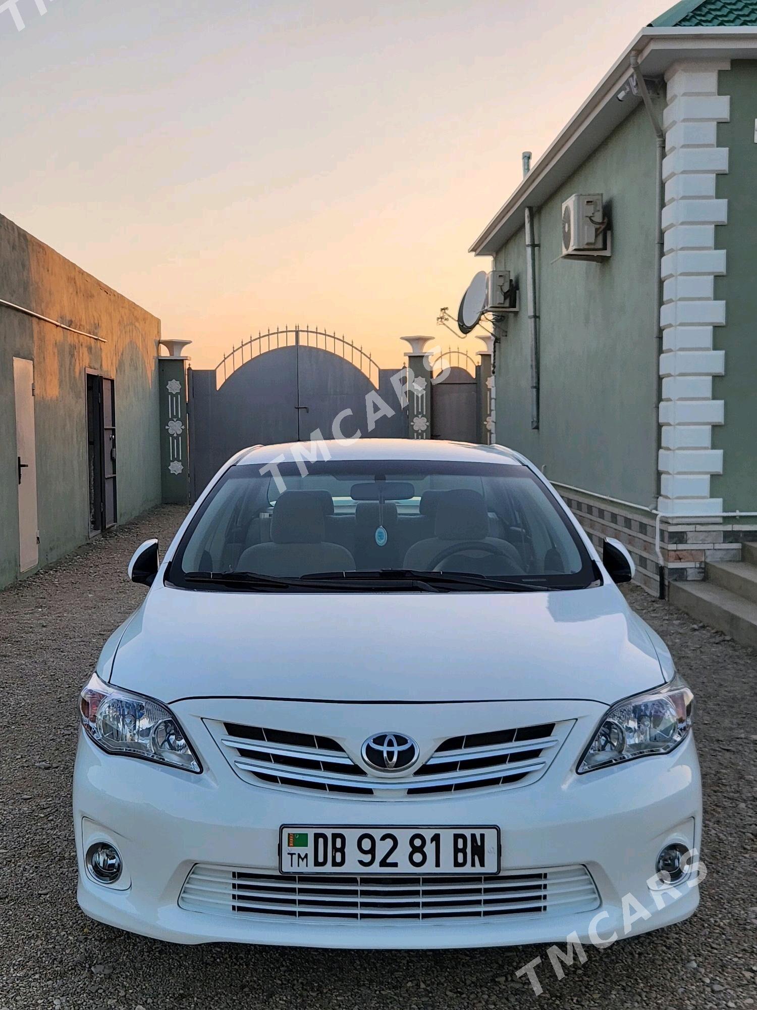 Toyota Corolla 2011 - 176 000 TMT - Балканабат - img 2