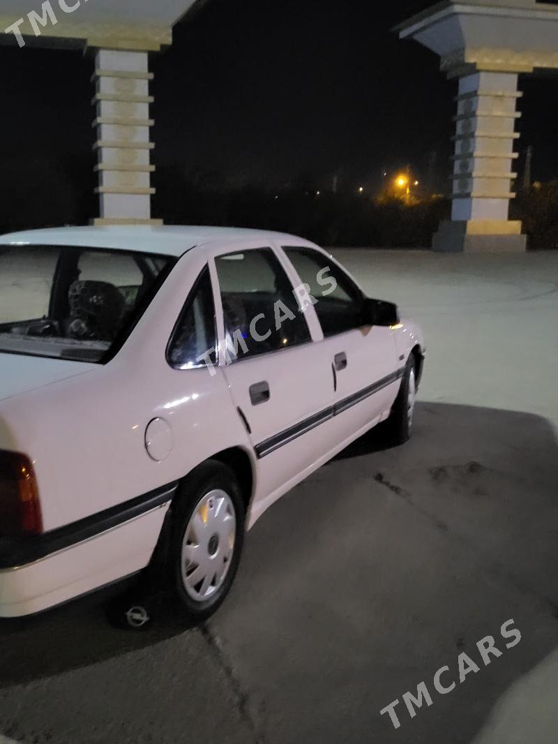 Opel Vectra 1989 - 32 000 TMT - Байрамали - img 3