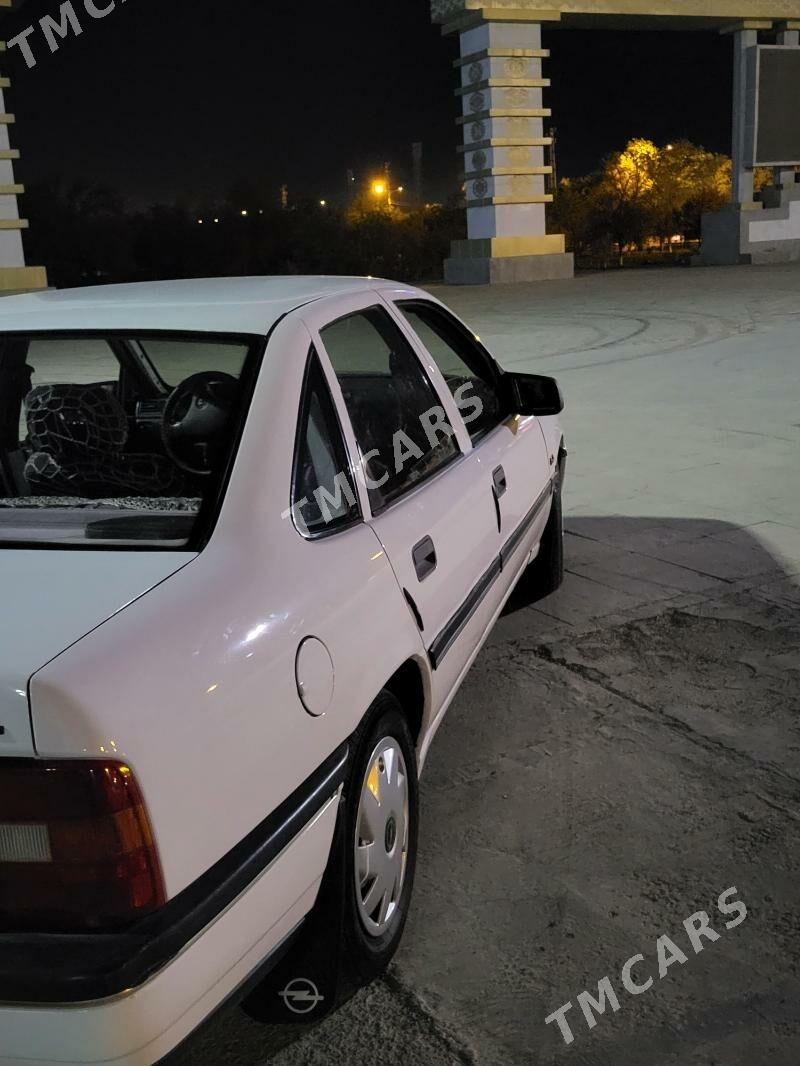 Opel Vectra 1989 - 32 000 TMT - Байрамали - img 8