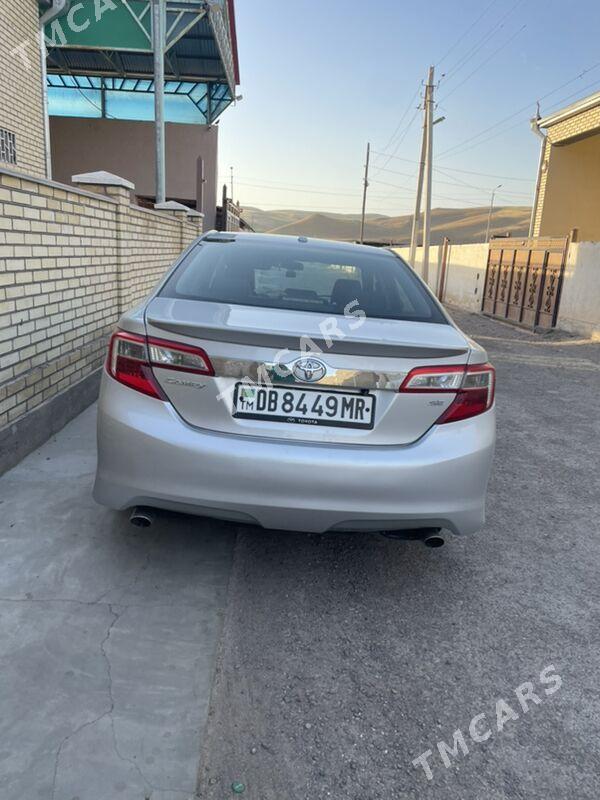 Toyota Camry 2013 - 250 000 TMT - Мары - img 2