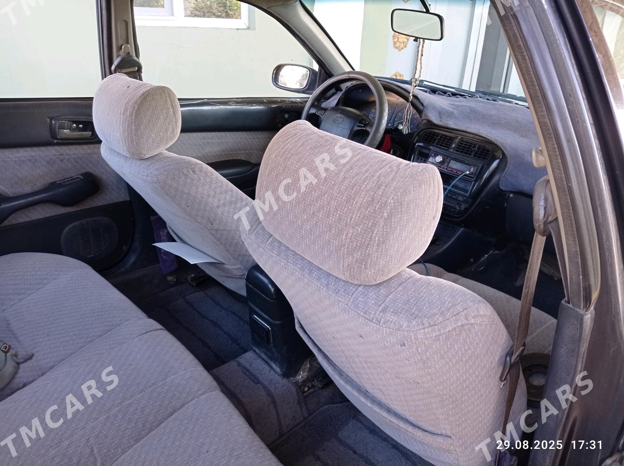 Toyota Carina 1994 - 46 000 TMT - Sakar - img 4