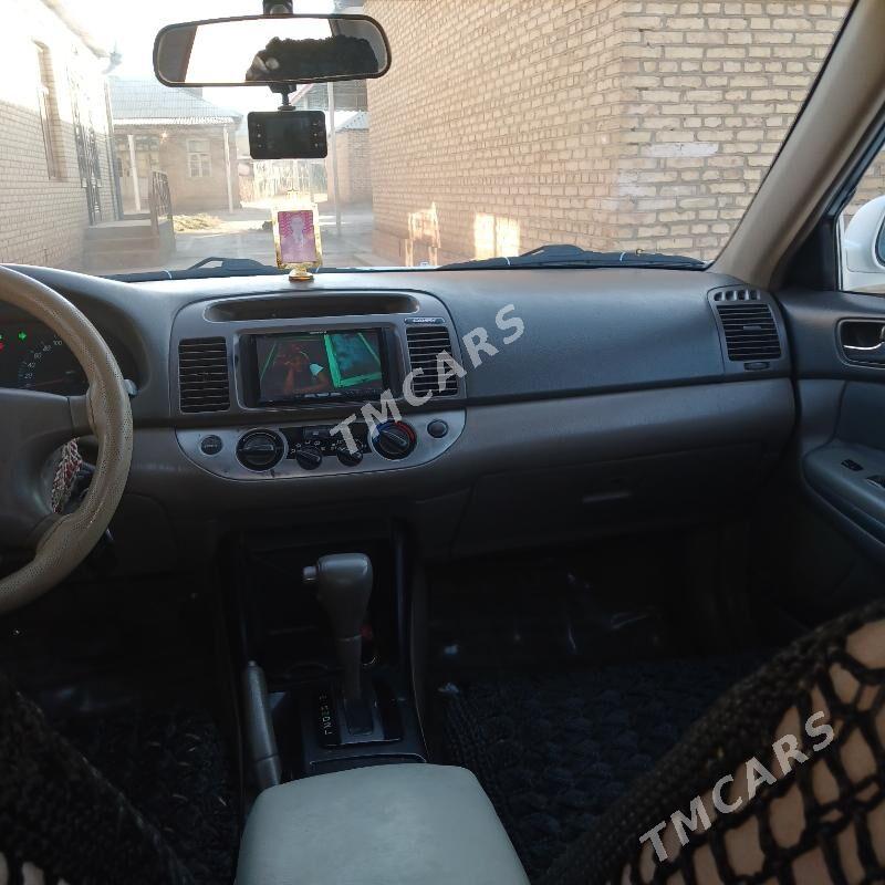 Toyota Camry 2003 - 135 000 TMT - Мары - img 5