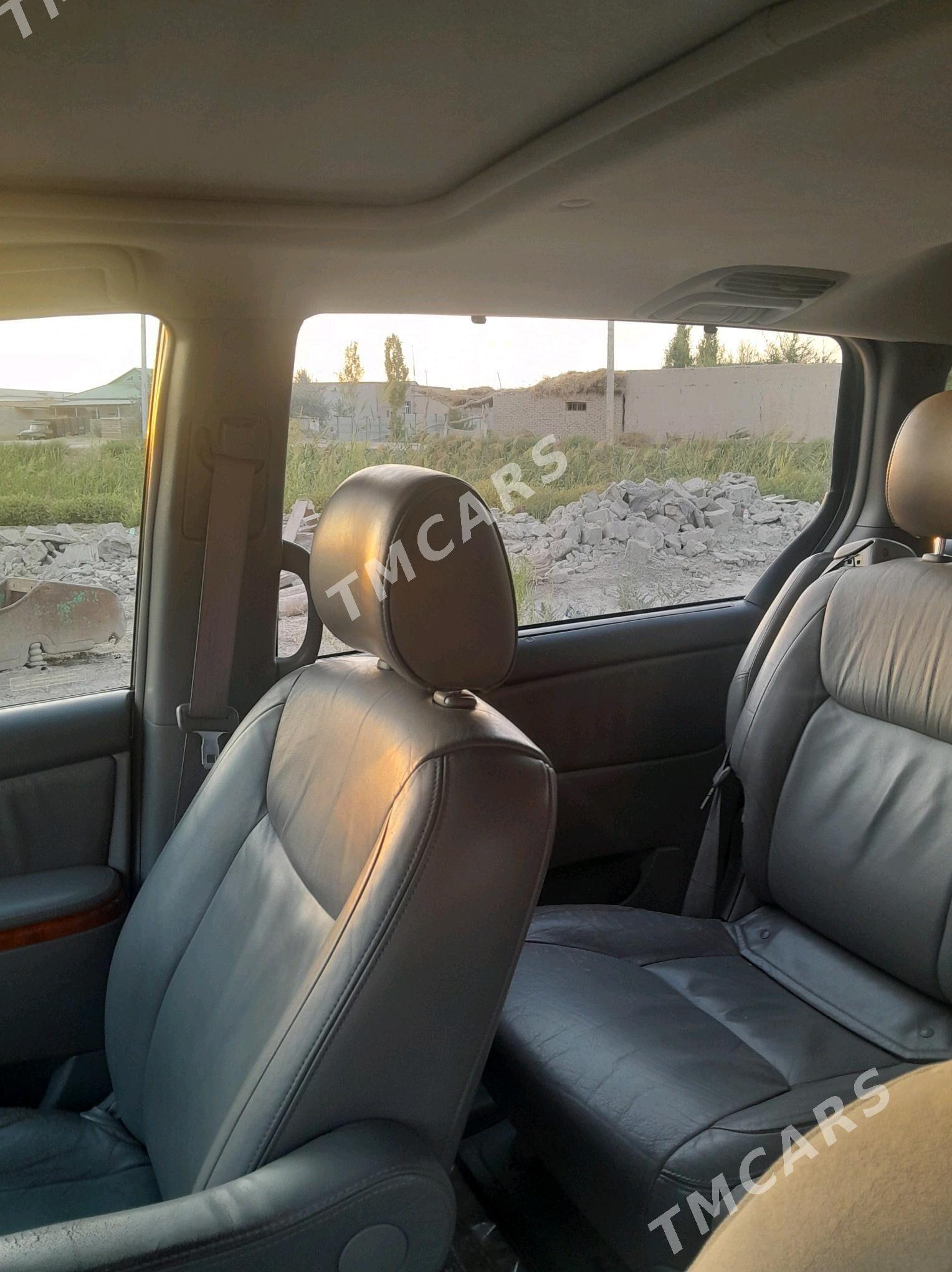 Toyota Sienna 2006 - 280 000 TMT - Кёнеургенч - img 5