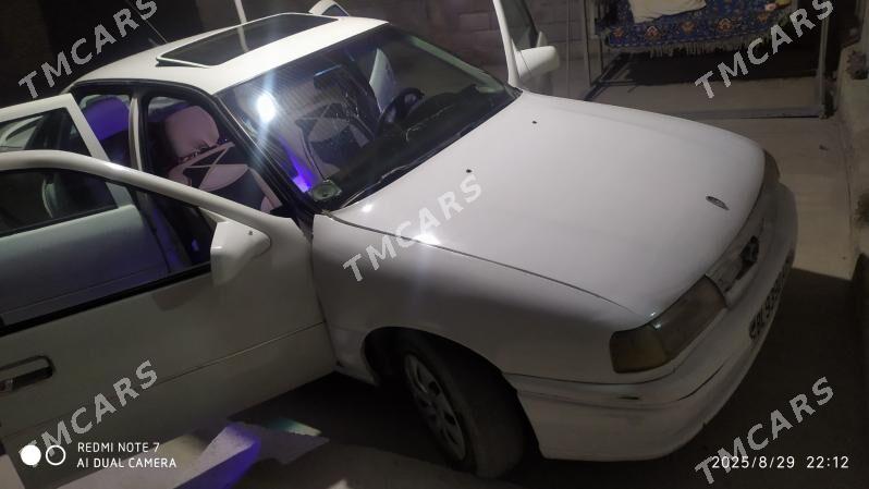 Opel Vectra 1994 - 26 000 TMT - Бахарден - img 4