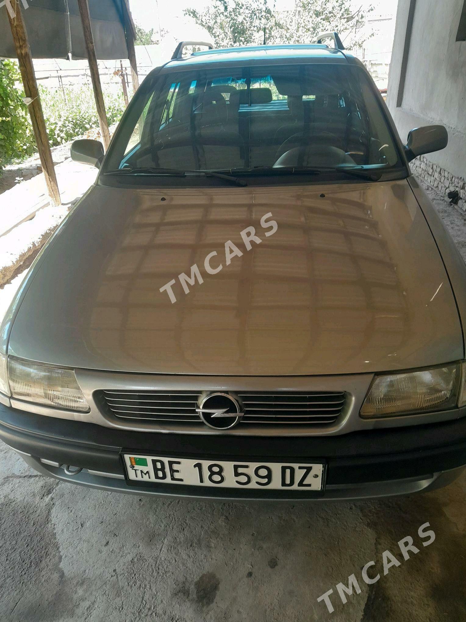 Opel Astra 1995 - 65 000 TMT - Şabat etr. - img 2