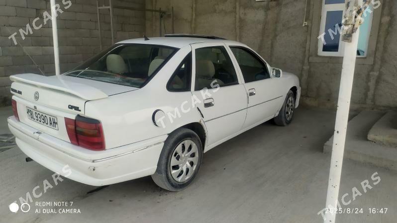 Opel Vectra 1994 - 26 000 TMT - Бахарден - img 9