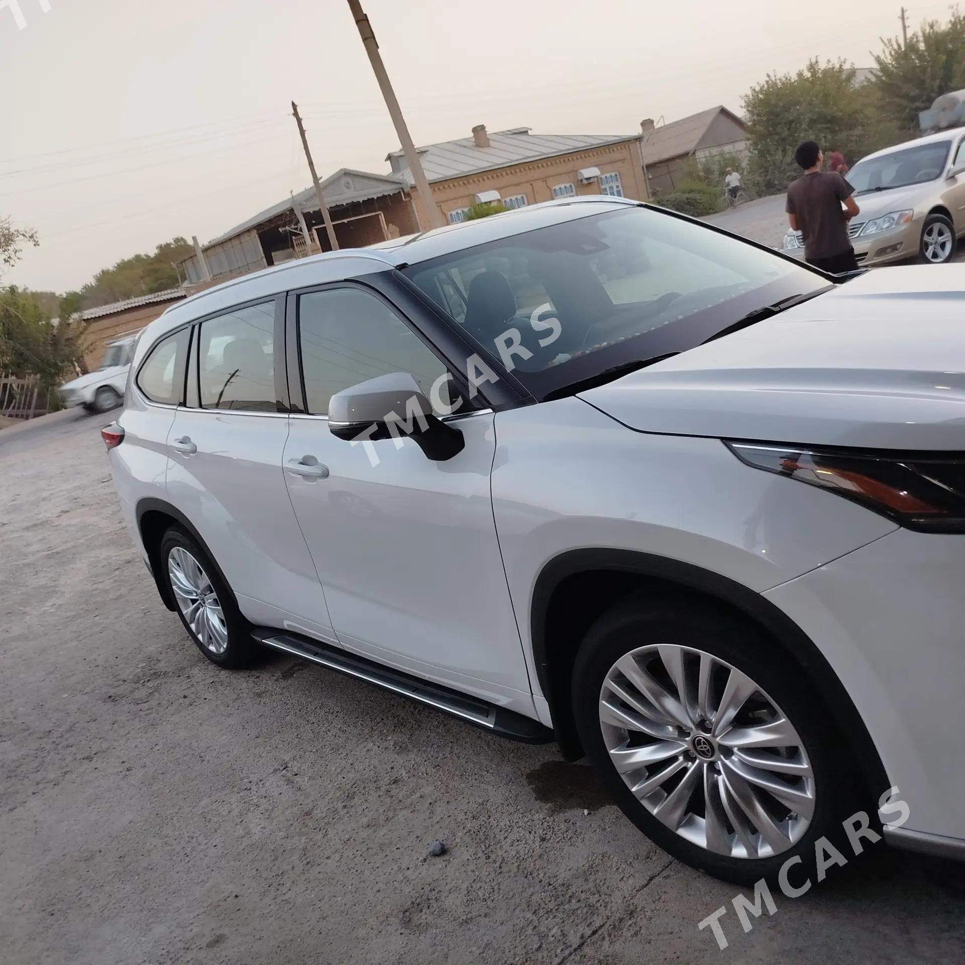 Toyota Highlander 2021 - 770 000 TMT - Мургап - img 4