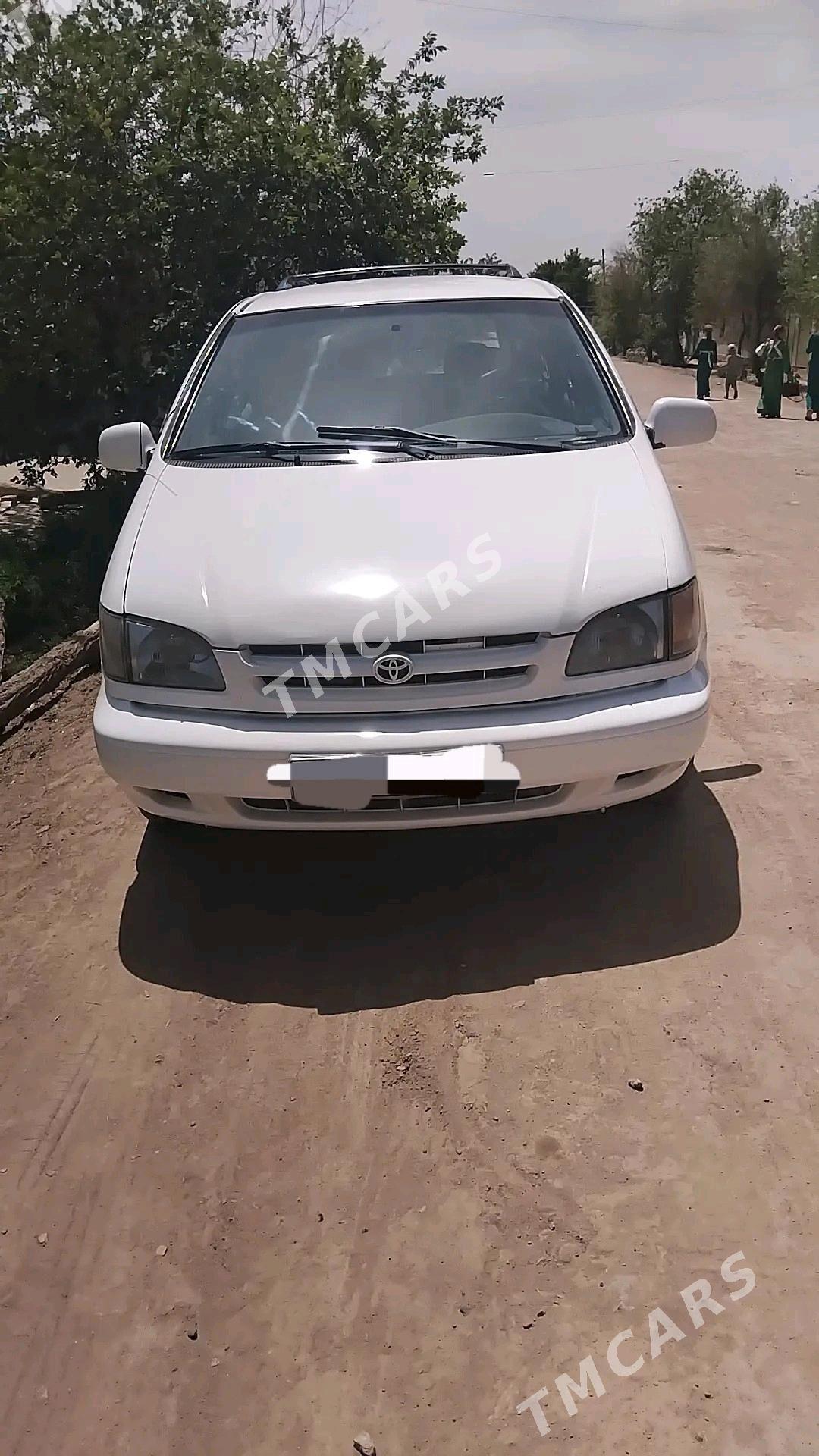 Toyota Sienna 2000 - 125 000 TMT - Болдумсаз - img 3