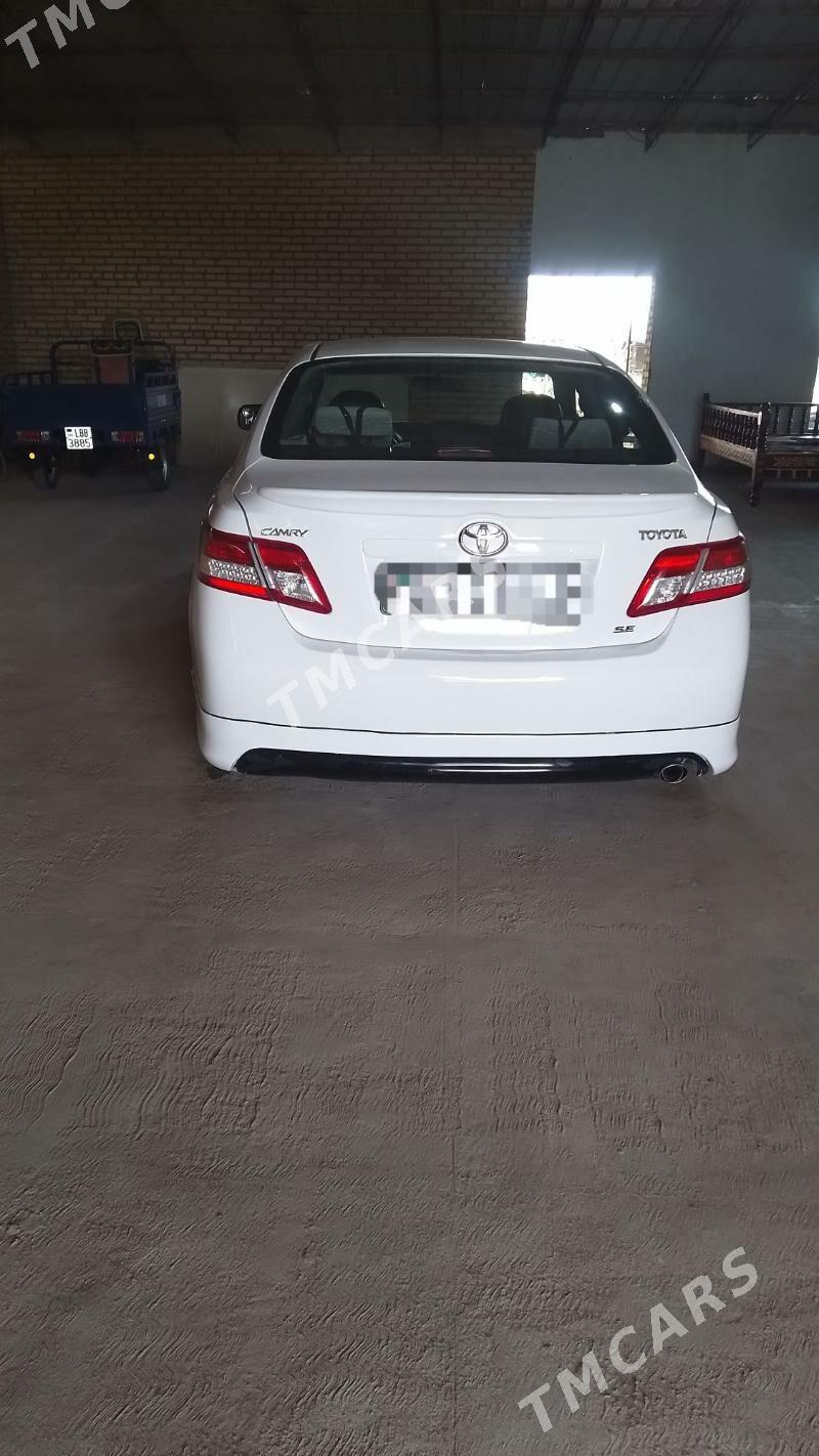 Toyota Camry 2011 - 147 000 TMT - Saýat - img 2