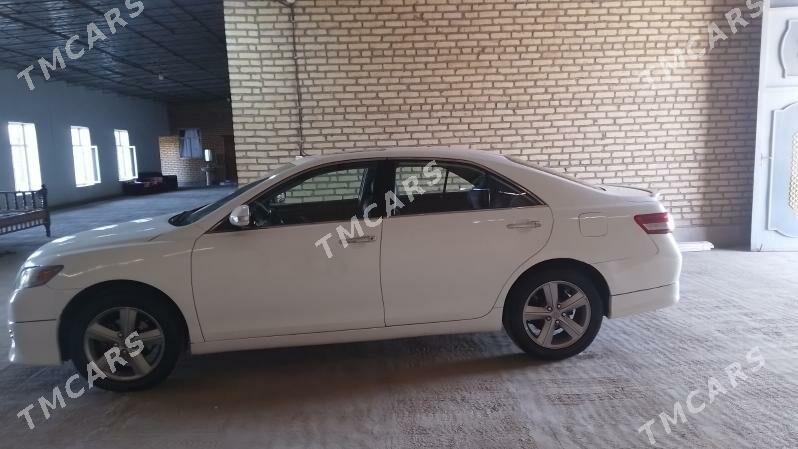 Toyota Camry 2011 - 147 000 TMT - Saýat - img 5