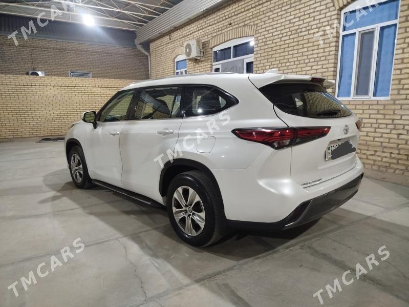 Toyota Highlander 2022 - 560 000 TMT - Mary - img 4