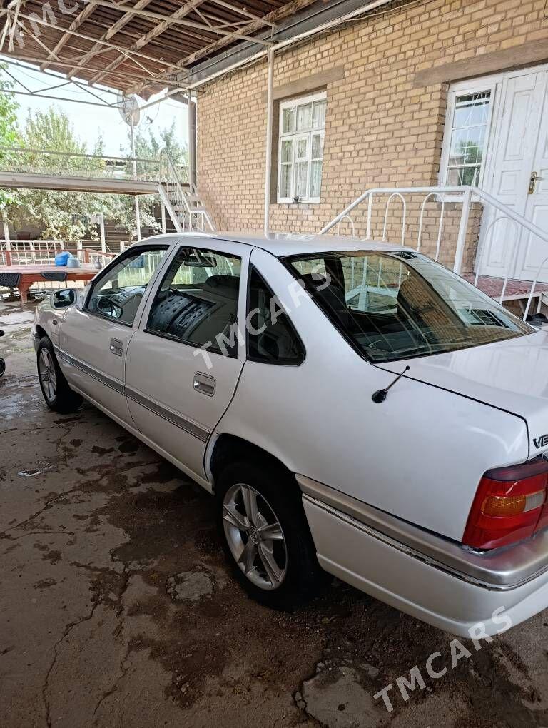 Opel Vectra 1995 - 30 000 TMT - Tejen - img 3
