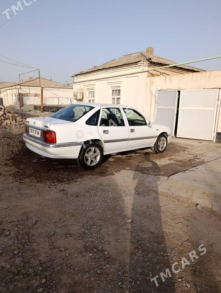 Opel Vectra 1995 - 30 000 TMT - Tejen - img 2
