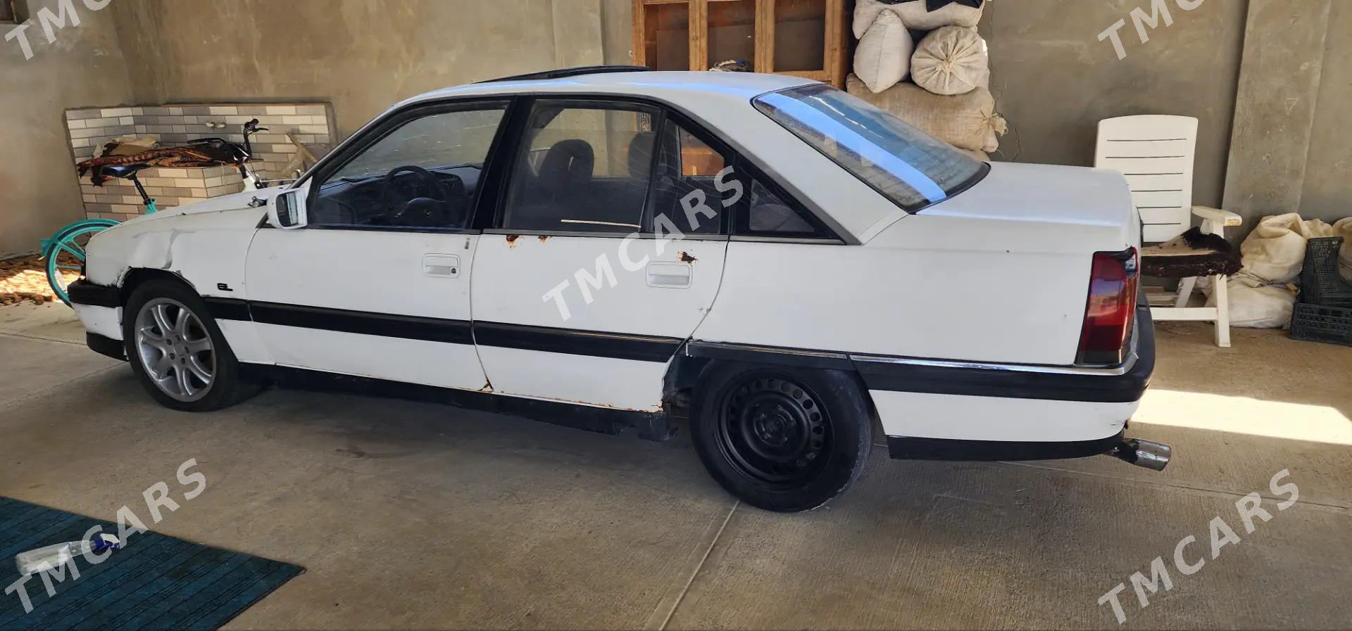 Opel Omega 1992 - 15 000 TMT - Bäherden - img 3