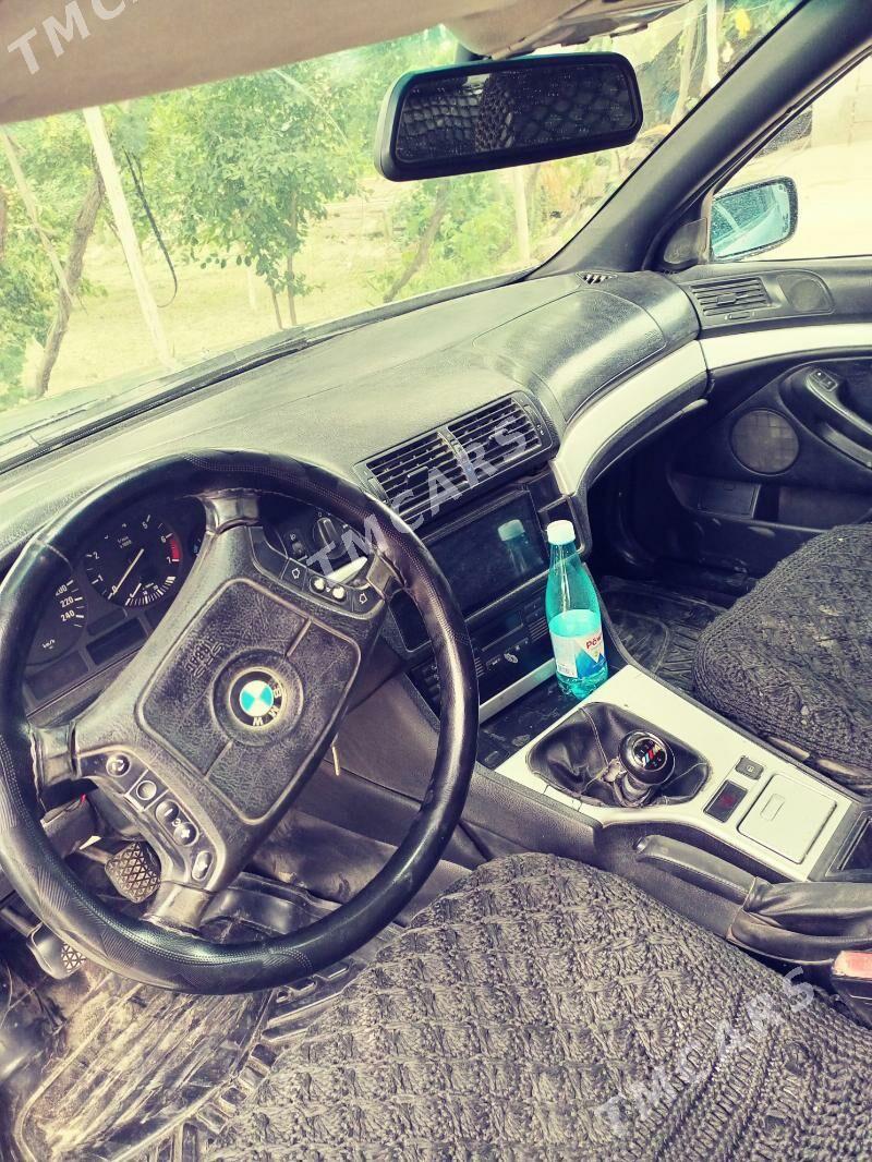 BMW E39 1997 - 70 000 TMT - Dänew - img 2
