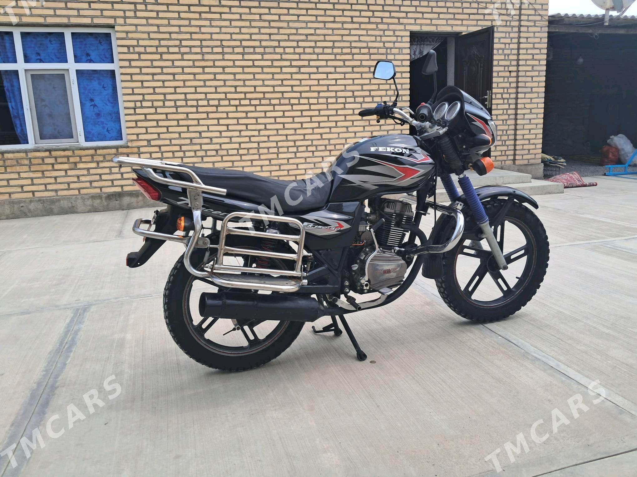 Fekon FK200-14G 2014 - 14 000 TMT - Bäherden - img 2