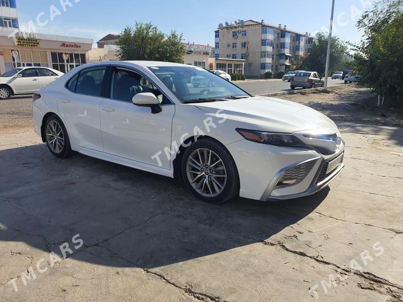 Toyota Camry 2021 - 322 000 TMT - Туркменабат - img 2