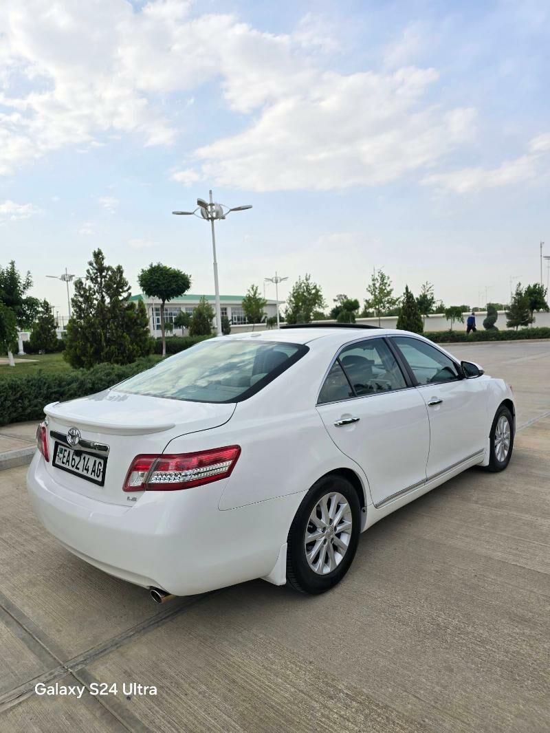 Toyota Camry 2011 - 220 000 TMT - Hitrowka - img 5