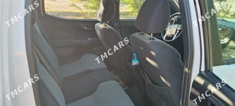 Toyota Tacoma 2019 - 380 000 TMT - Туркменабат - img 3