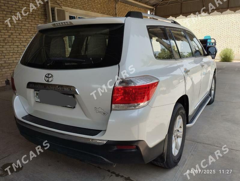 Toyota Highlander 2011 - 290 000 TMT - Türkmengala - img 5