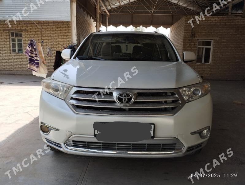 Toyota Highlander 2011 - 290 000 TMT - Türkmengala - img 4