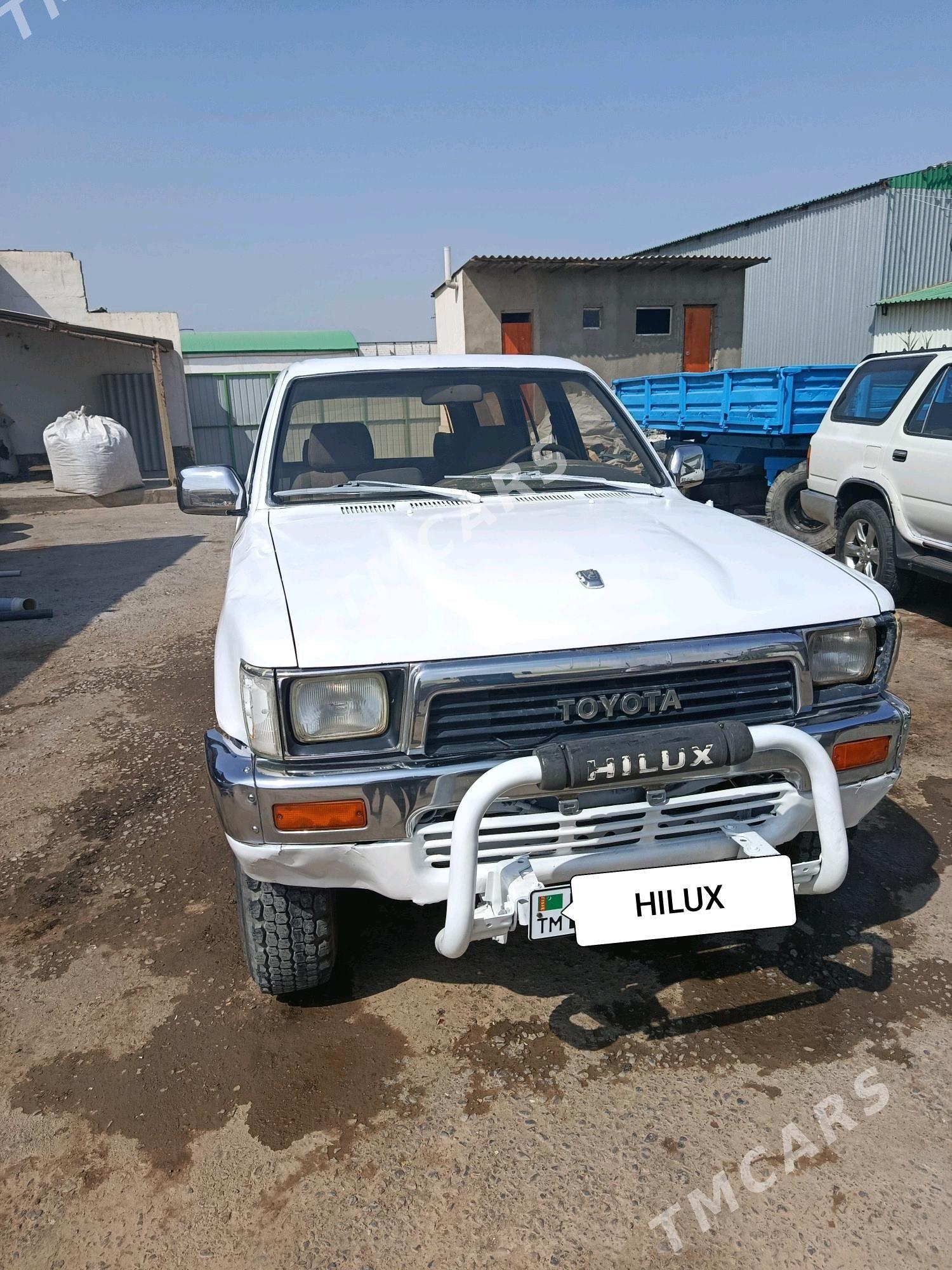 Toyota Hilux 1998 - 39 000 TMT - Анев - img 2