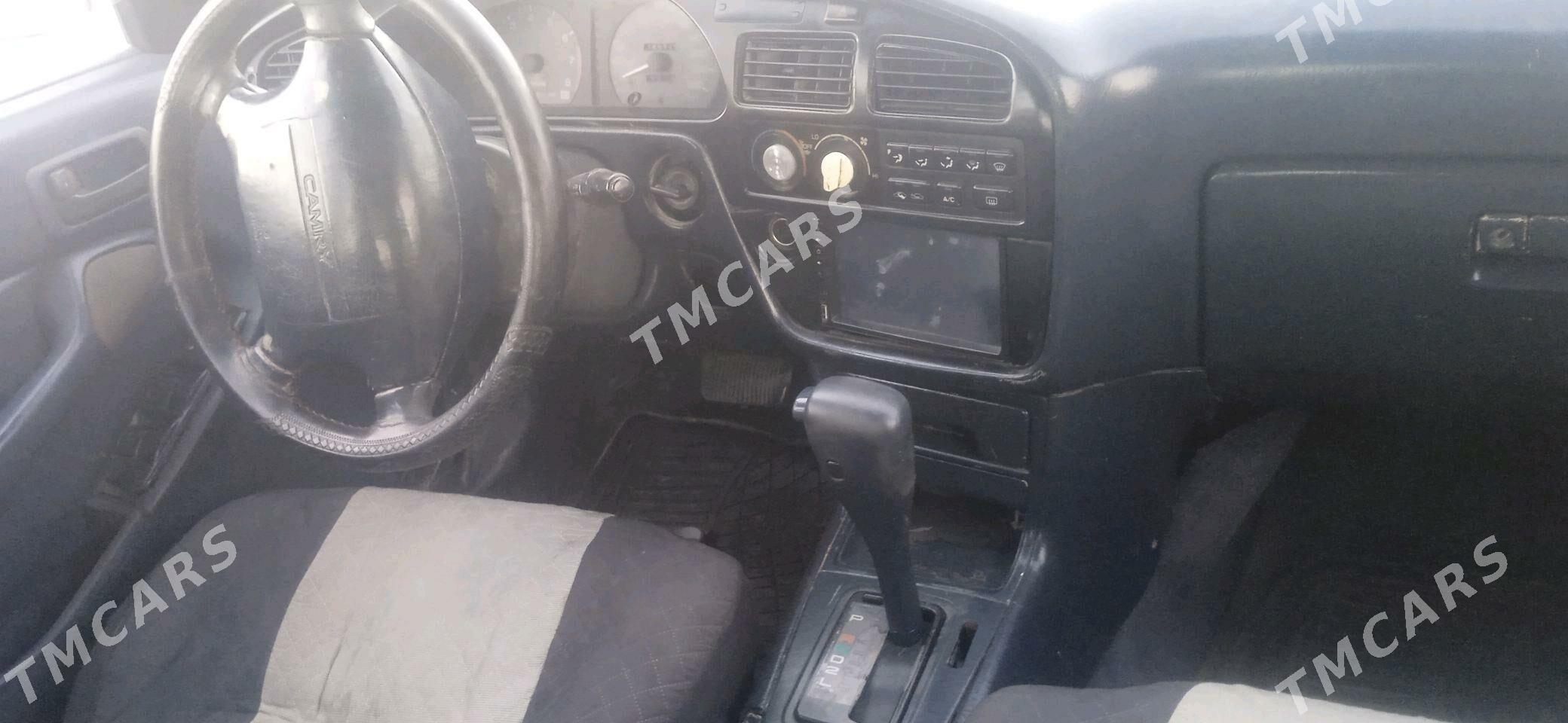 Toyota Camry 1995 - 75 000 TMT - Sakarçäge - img 2