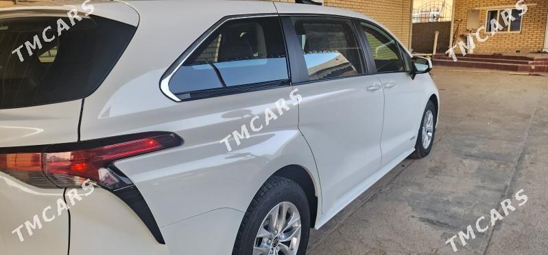 Toyota Sienna 2021 - 480 000 TMT - Мары - img 4