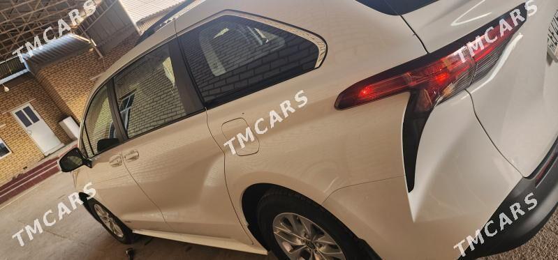 Toyota Sienna 2021 - 480 000 TMT - Мары - img 9