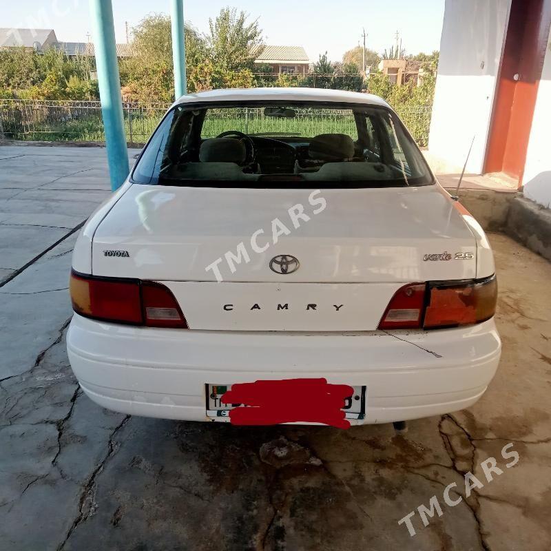 Toyota Camry 1995 - 50 000 TMT - Гарабекевюл - img 3