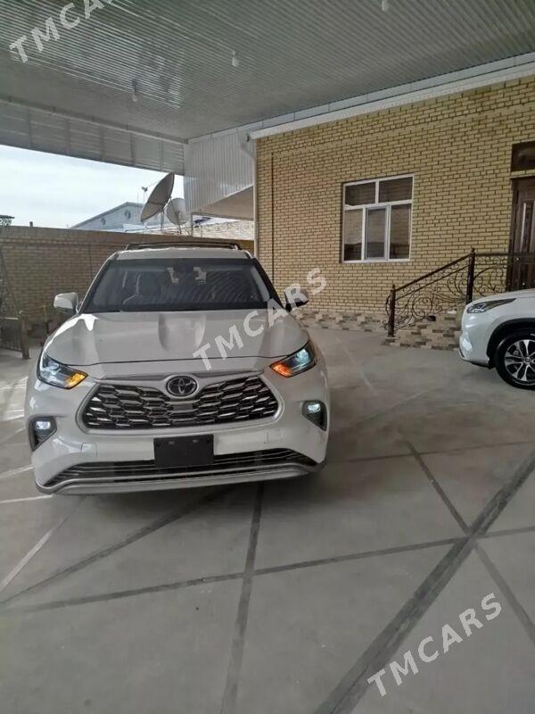 Toyota Highlander 2021 - 520 000 TMT - Мары - img 7